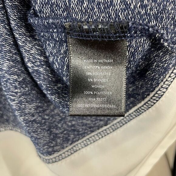 Simply Vera Wang Sweater Top Size S EUC - Picture 8 of 8